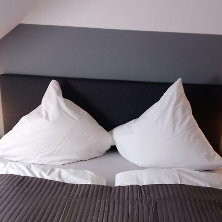 Ferienwohnung mit Parkplatz Erfurt Exterior foto