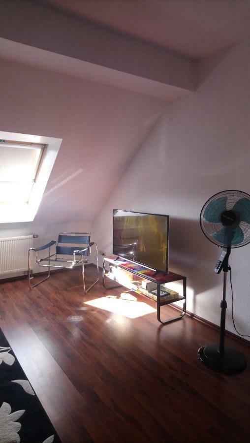 Ferienwohnung mit Parkplatz Erfurt Exterior foto