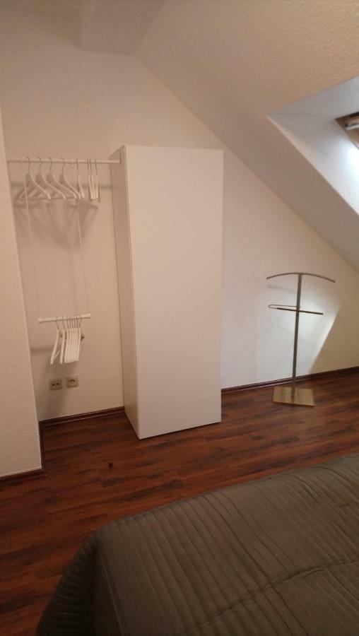 Ferienwohnung mit Parkplatz Erfurt Exterior foto
